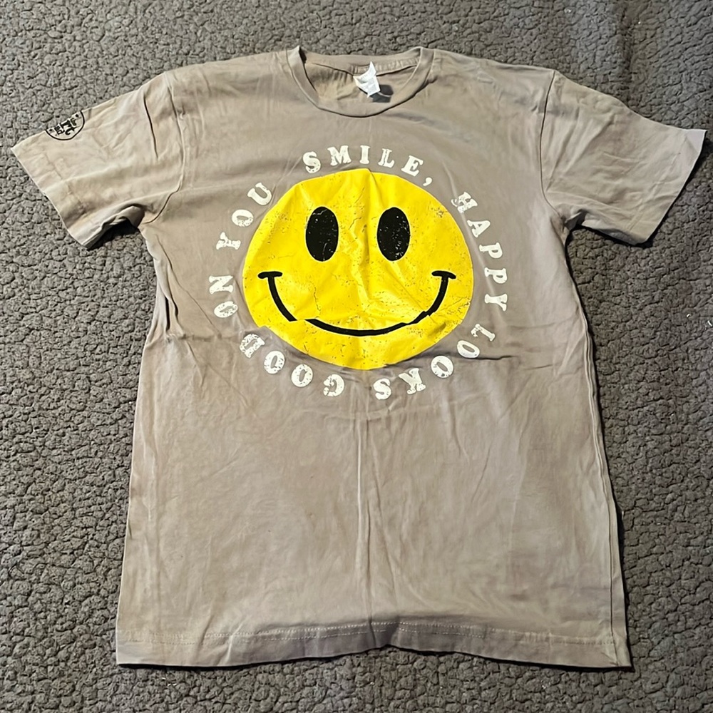 Women’s tee